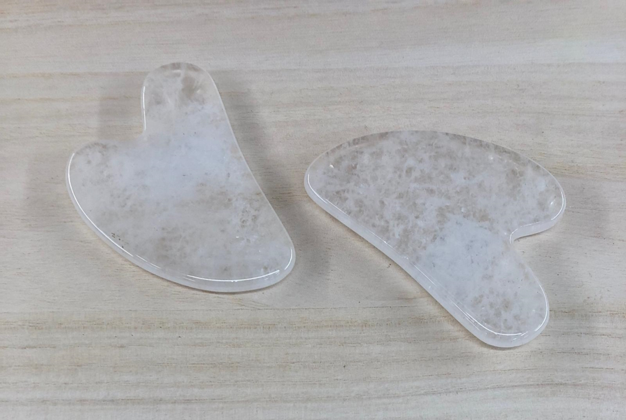 Gua sha Cuarzo Blanco corazón